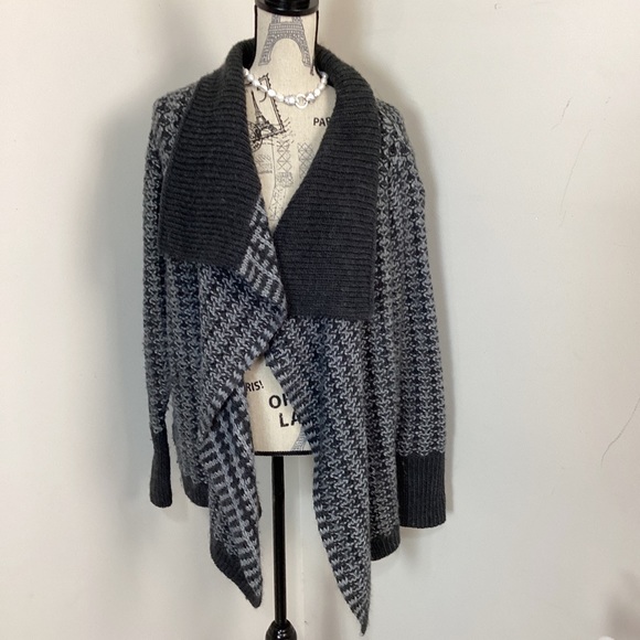 Women’s 2 Shades of Grey Open Wool Blend Cardigan with Dark Grey Collar Cuff - Picture 2 of 4